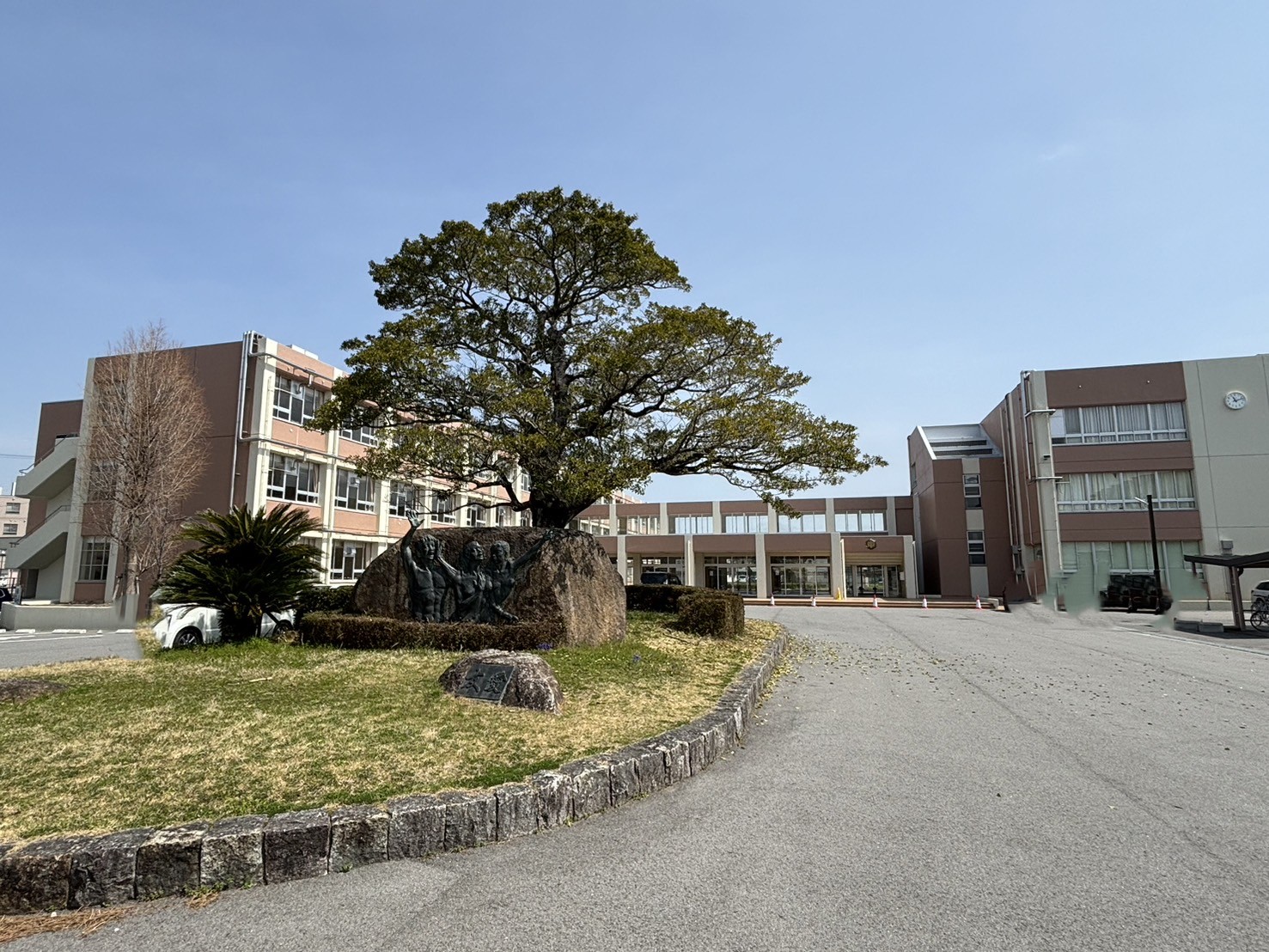 Chez‐soi　TATSUMI　Ⅲ番館 中学校