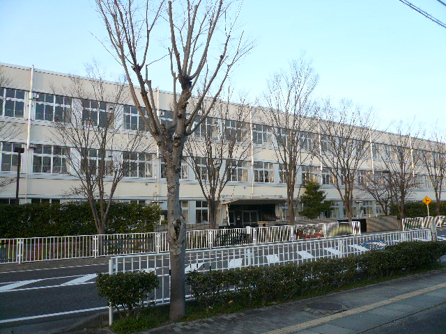 サンウィング 小学校