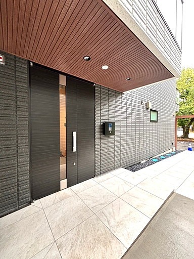 Villa　桜樹　East エントランス