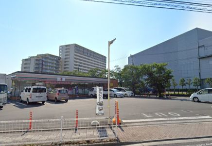 コーポレート上戸田 コンビニ