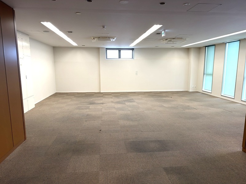 NKGビル 駐車場