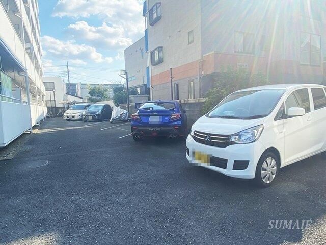 リリーズタウン 駐車場
