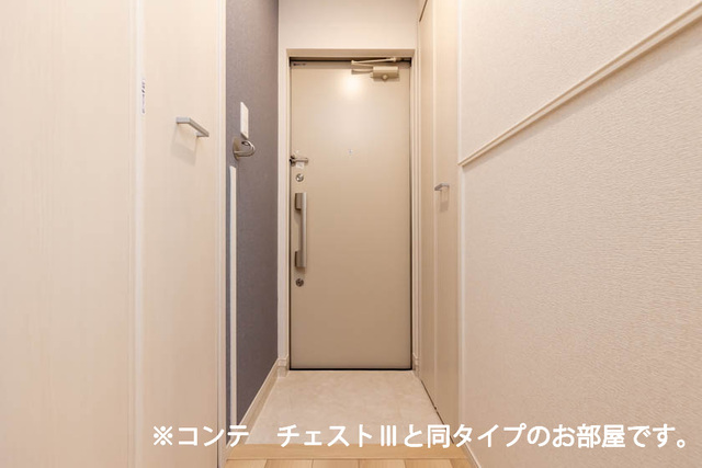 コスモステラス　イースト 玄関