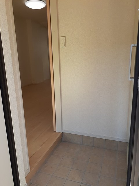 コロレ・プリムヴェール壱番館 玄関