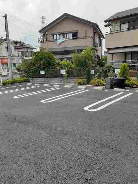 カーサ　プラシード 駐車場