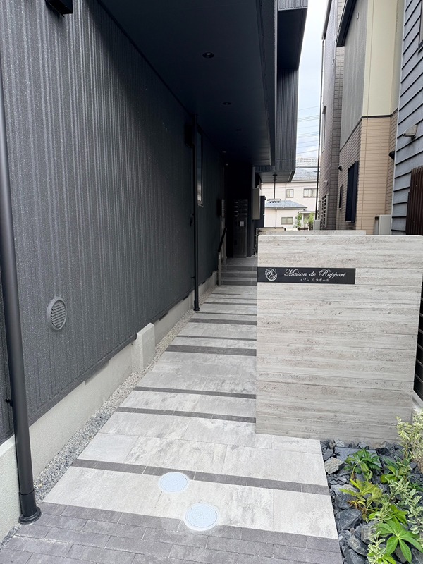 Maison de Rapport エントランス