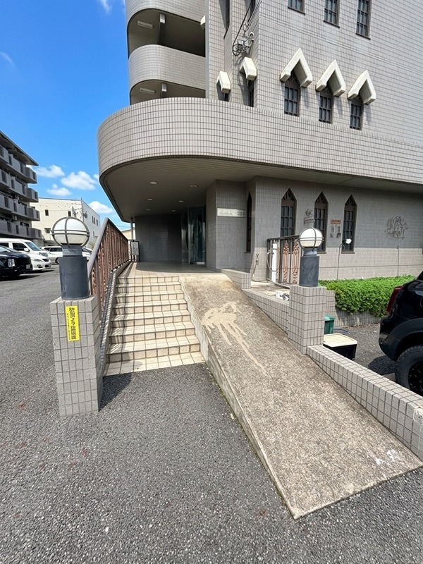 THAMESTODA エントランス