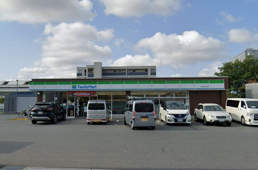 サンライズ氷川町 コンビニ
