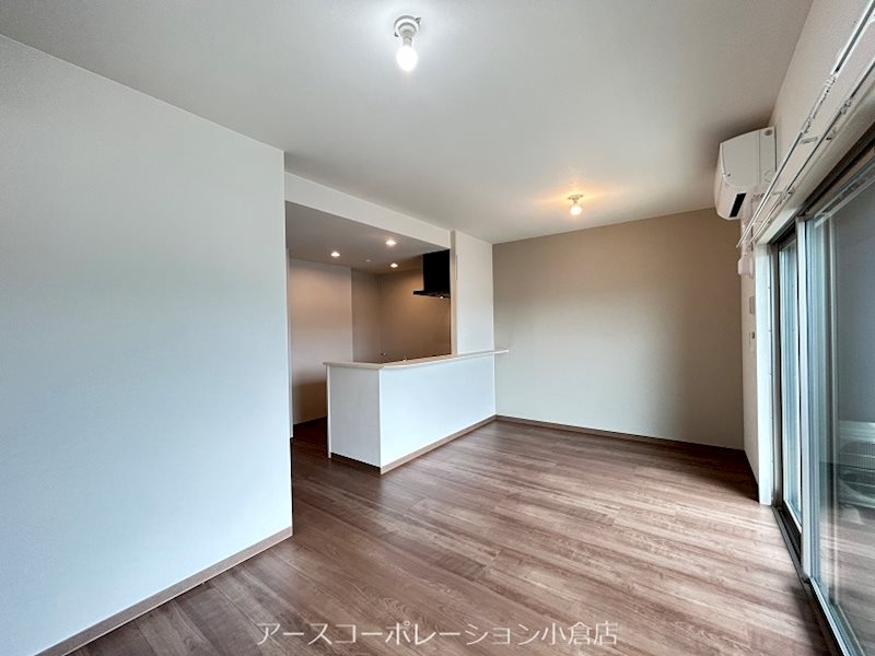 アースコートY'sシティ津田新町 リビング