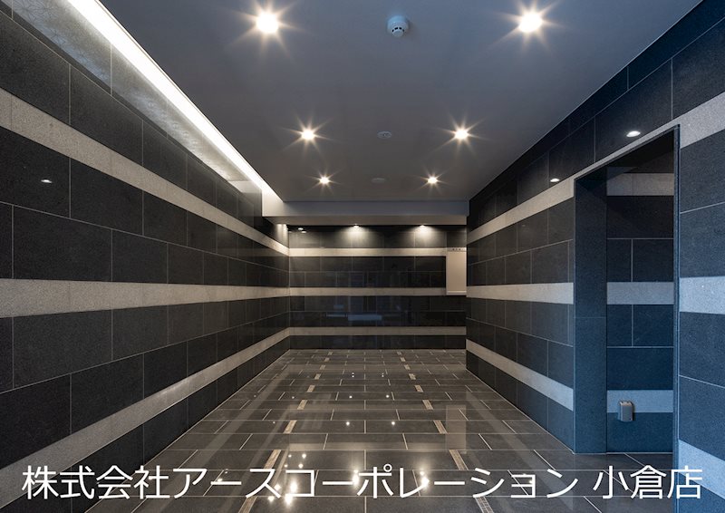 アースコートY\'sシティ下曽根駅前 エントランス