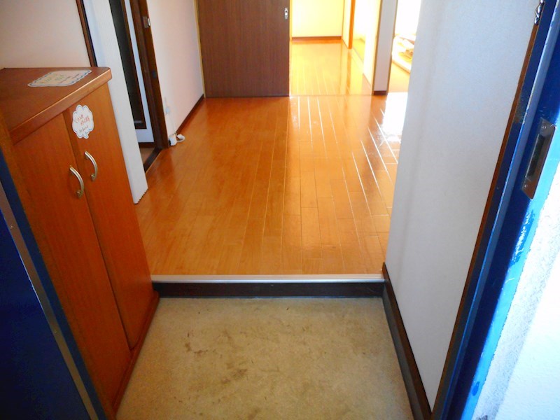 ロワールレジデンス6番館 玄関