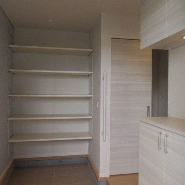 ラ・ルーチェA棟 玄関