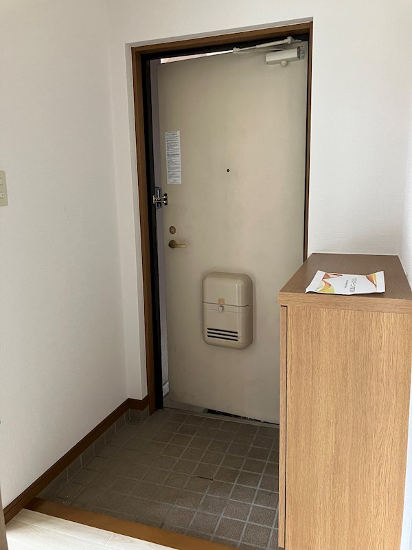 MDイーストⅠ 玄関