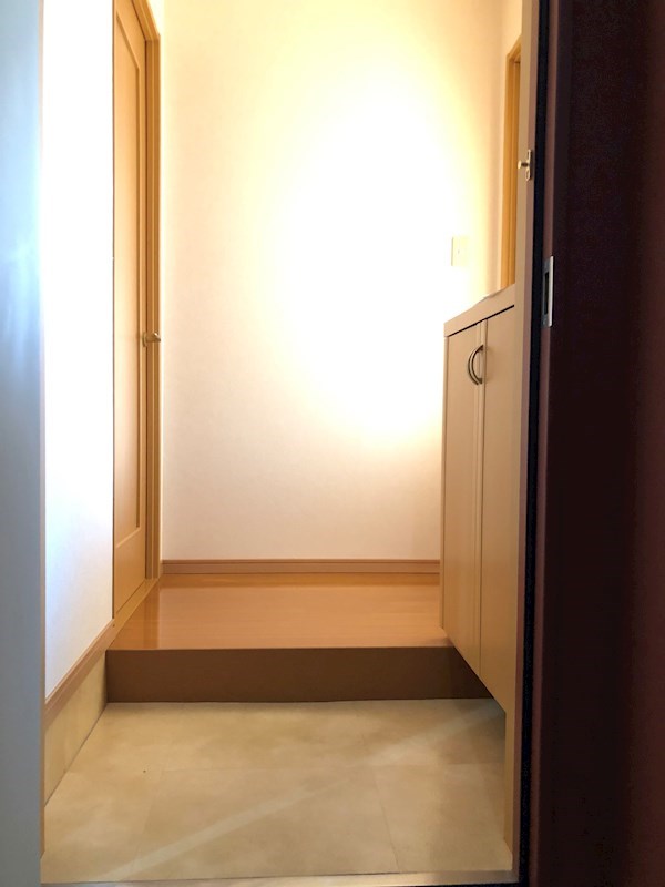 メルローズコート 玄関