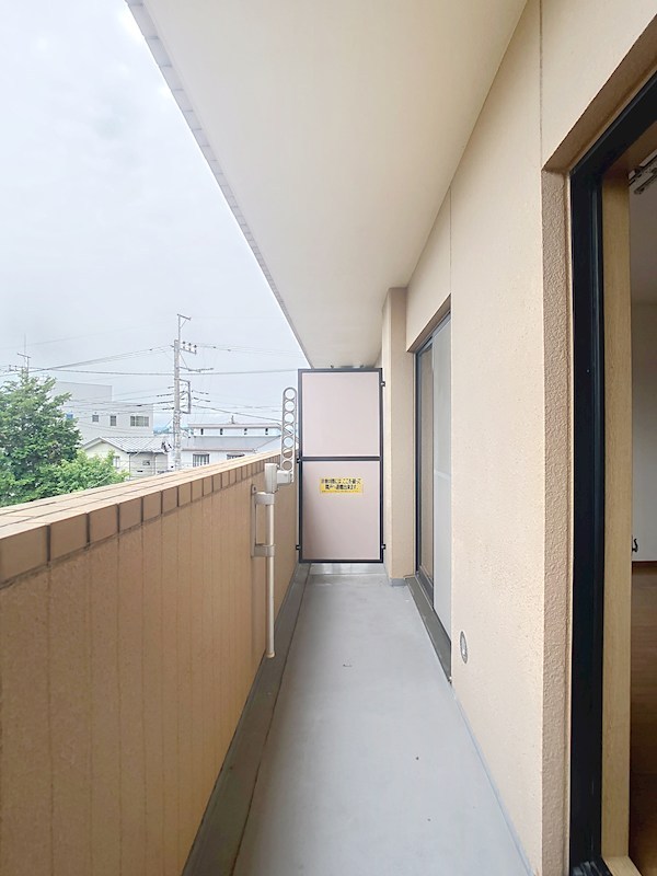 ロイヤルズマンション戸祭 ベランダ