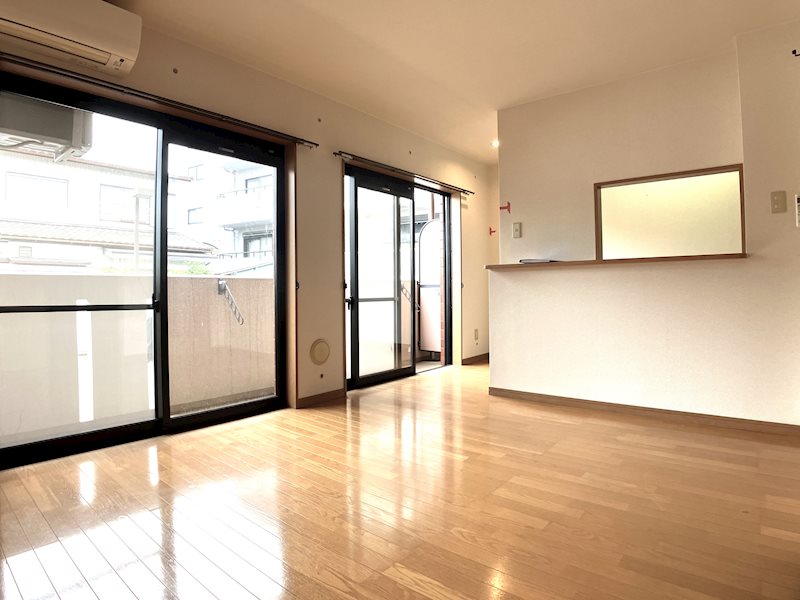 秀栄ヒルズ リビング