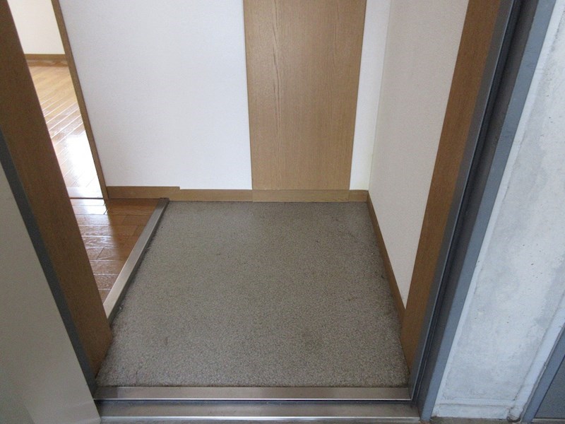 ハビタ　ベーシック 玄関