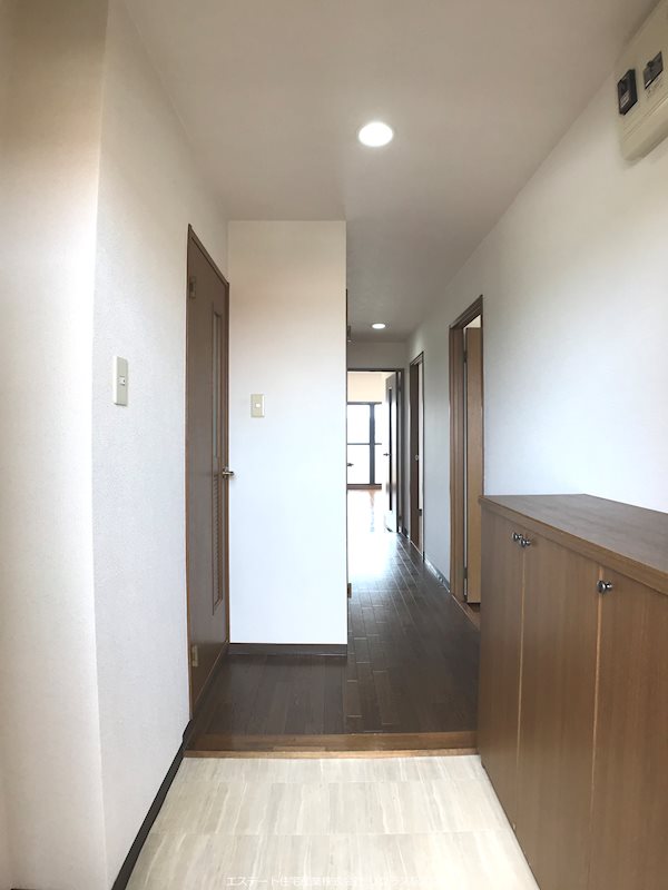 ネオニシキ 玄関