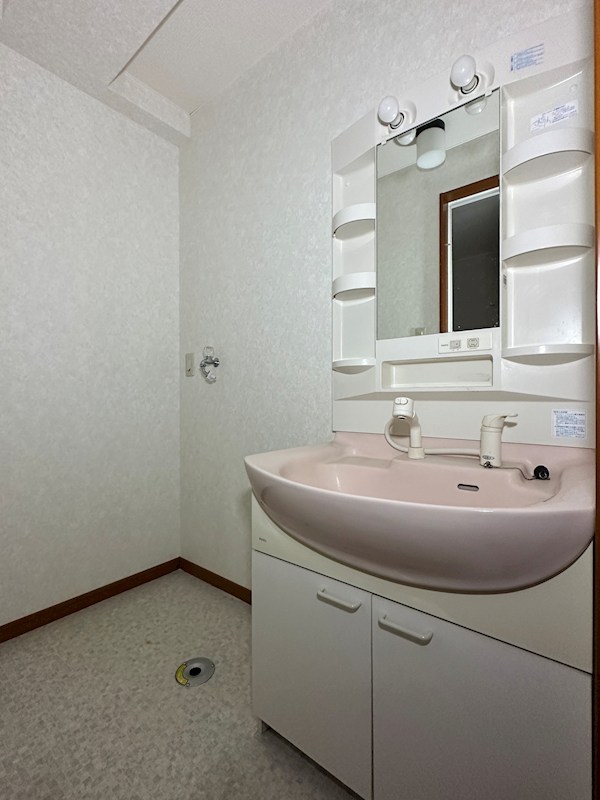 ケルムスコットコート その他1