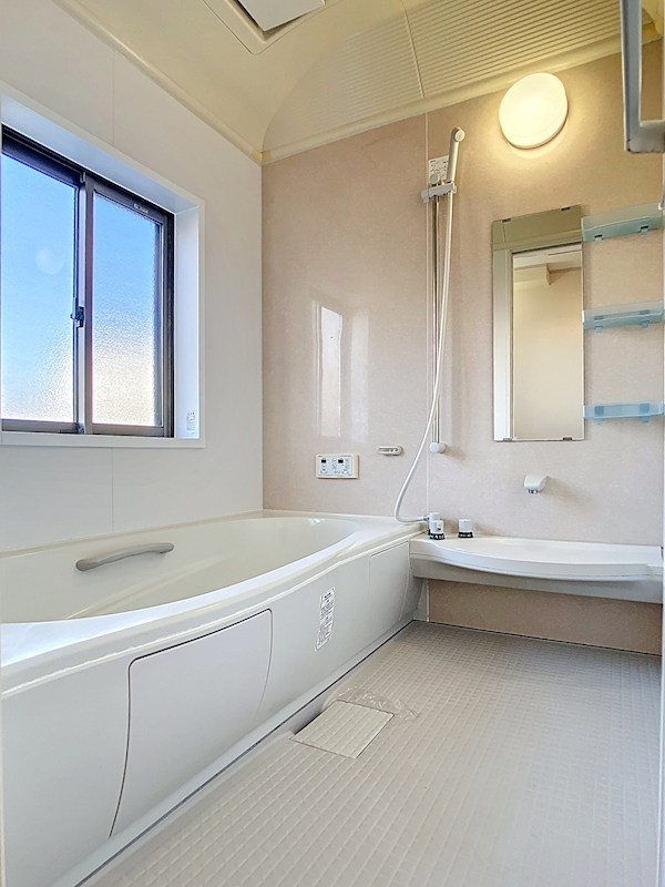 若草4丁目メゾネット 風呂画像