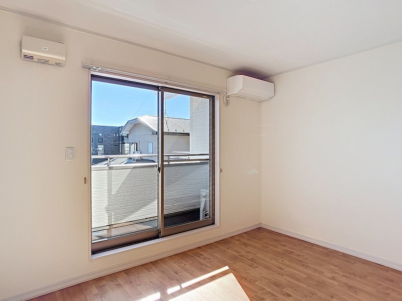 若草4丁目メゾネット ベッドルーム