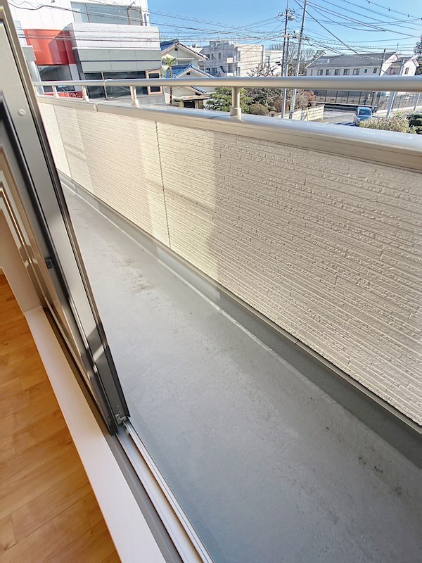 若草4丁目メゾネット ベランダ
