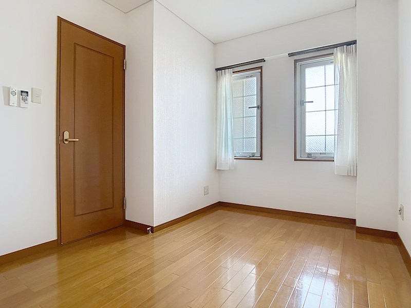 ケルムスコットコート その他6