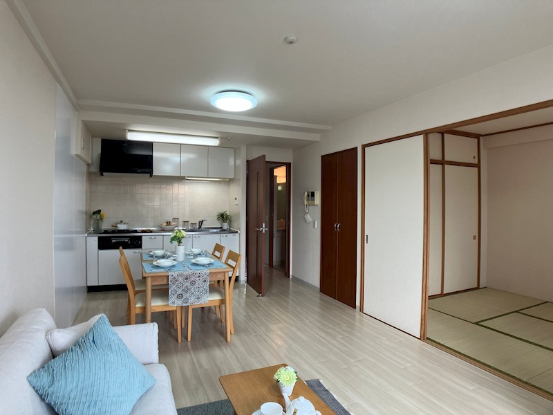 元今泉レジデンス リビング