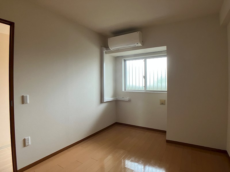 元今泉レジデンス ベッドルーム