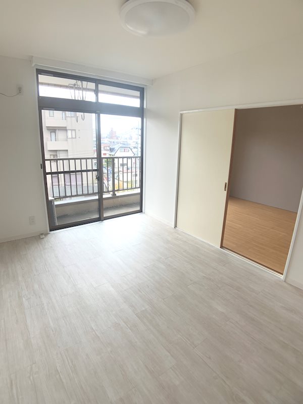 サンパレス今泉 リビング