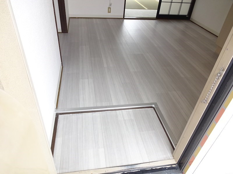 コーポ八木岡 玄関