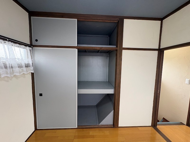 千駄塚戸建 収納