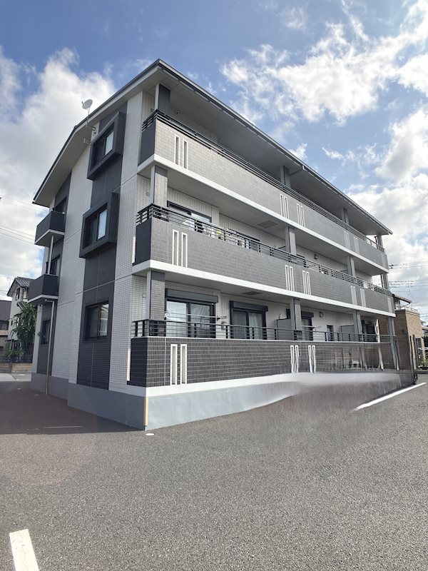 ルミエール鶴田 102号室 外観