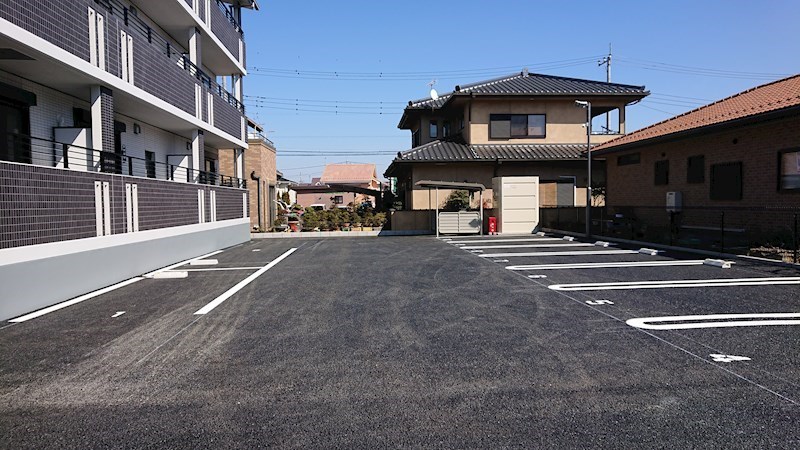 ルミエール鶴田 駐車場