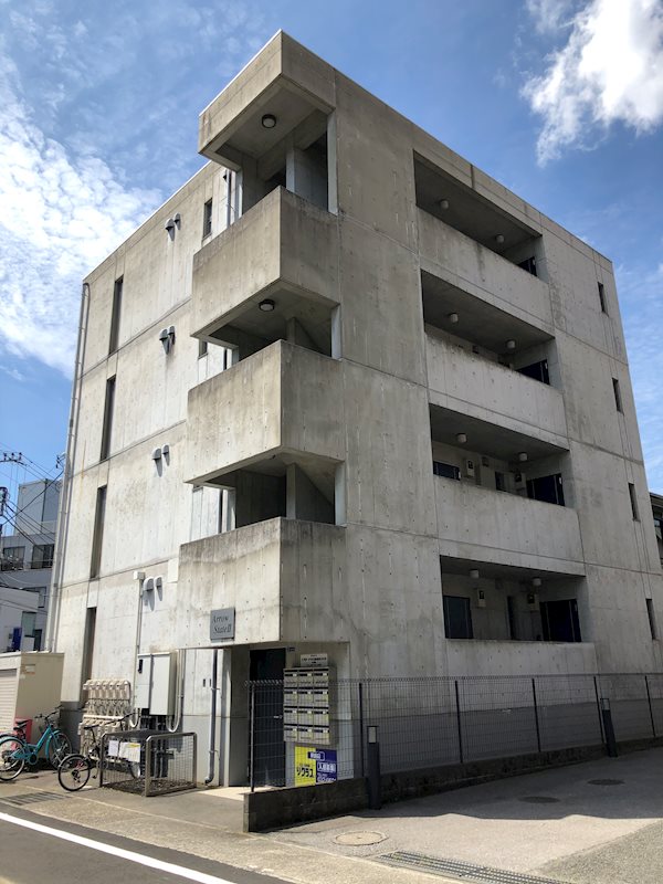 アローステートⅡ 302号室 外観