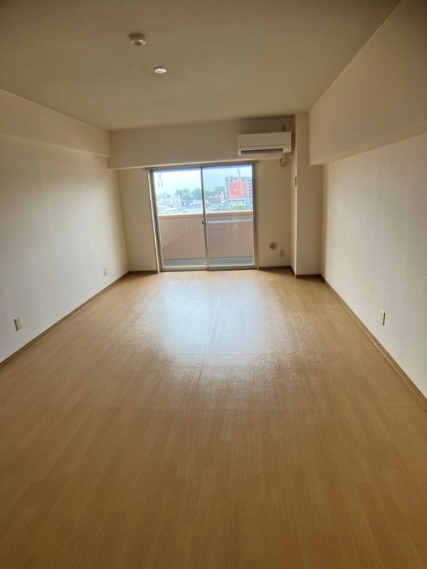 LOTUS MARSH元今泉 リビング