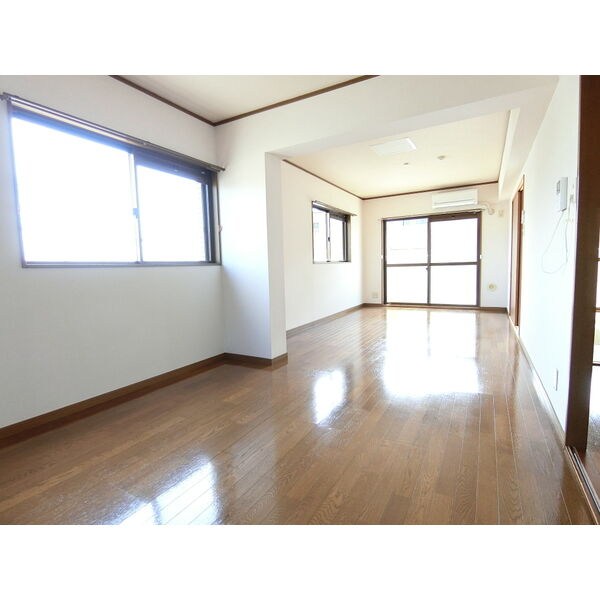 駒西ハイツⅠ リビング