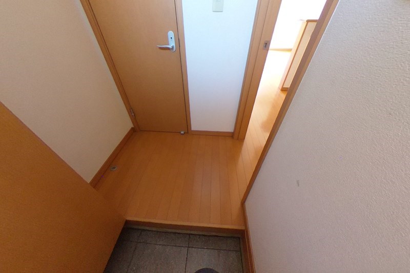 カサーレ西川田D棟 玄関