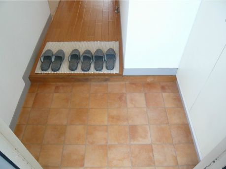 レジデンス滝の原 玄関