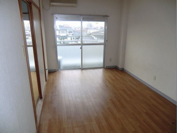 レジデンス滝の原 リビング