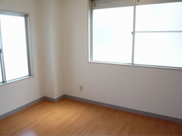 レジデンス滝の原 ベッドルーム