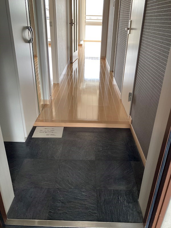 フェリシアス 玄関