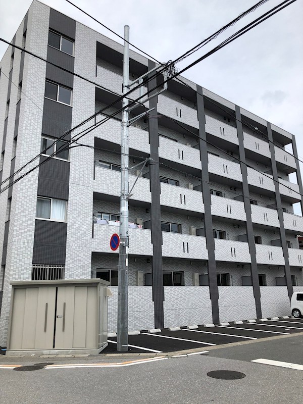 グランバロン イースト 202号室 外観