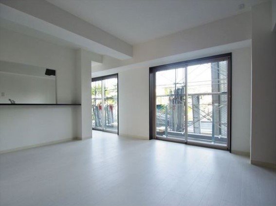 PLACIDES リビング