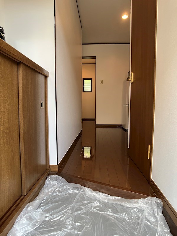 ウィスタリア 玄関