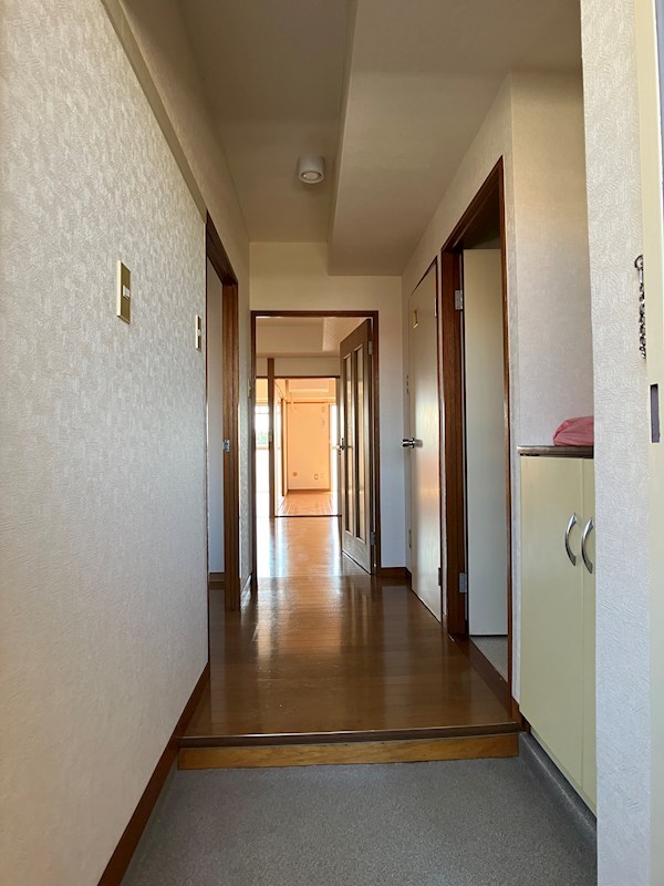 NARABU六番館 玄関