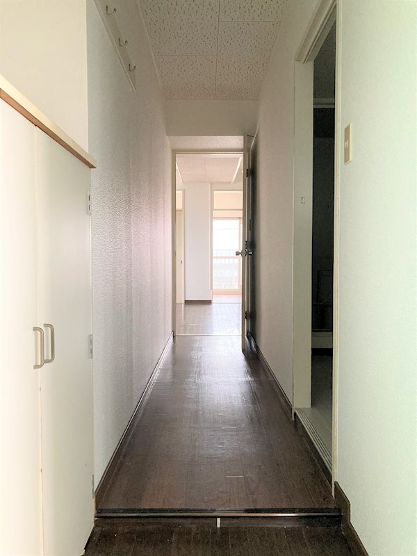 ソーラーハイツあづさ 玄関