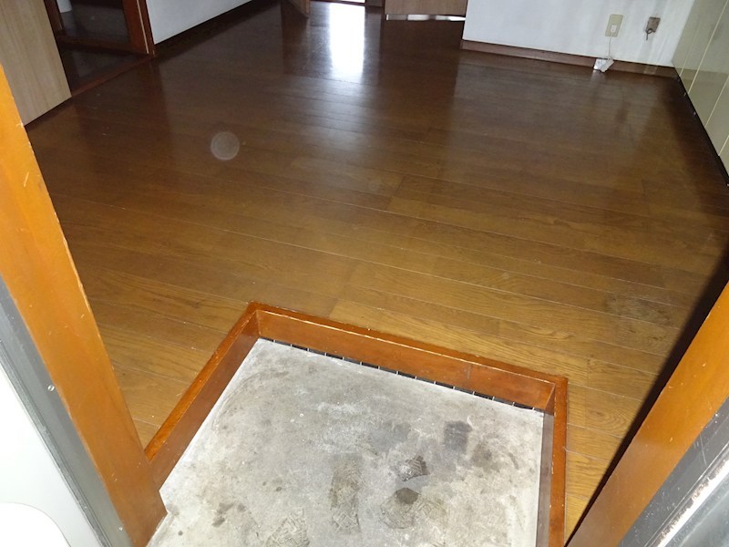 シャイニングマンション 玄関