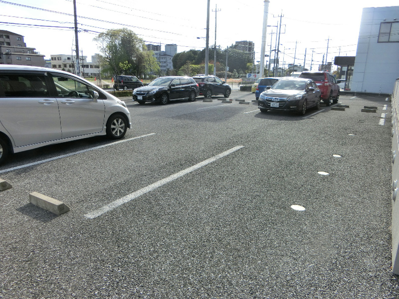 プランドール 駐車場