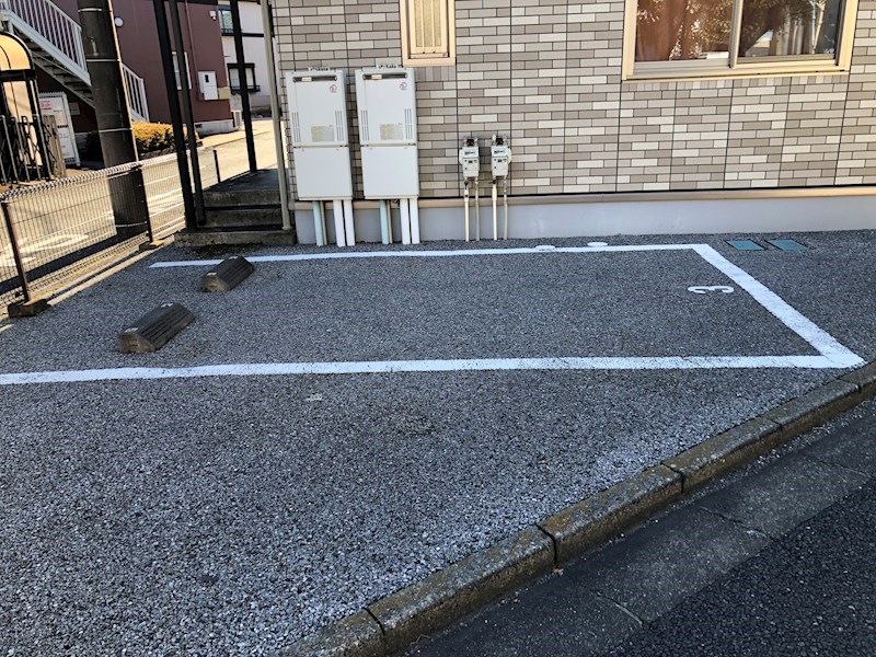 フローラ 駐車場